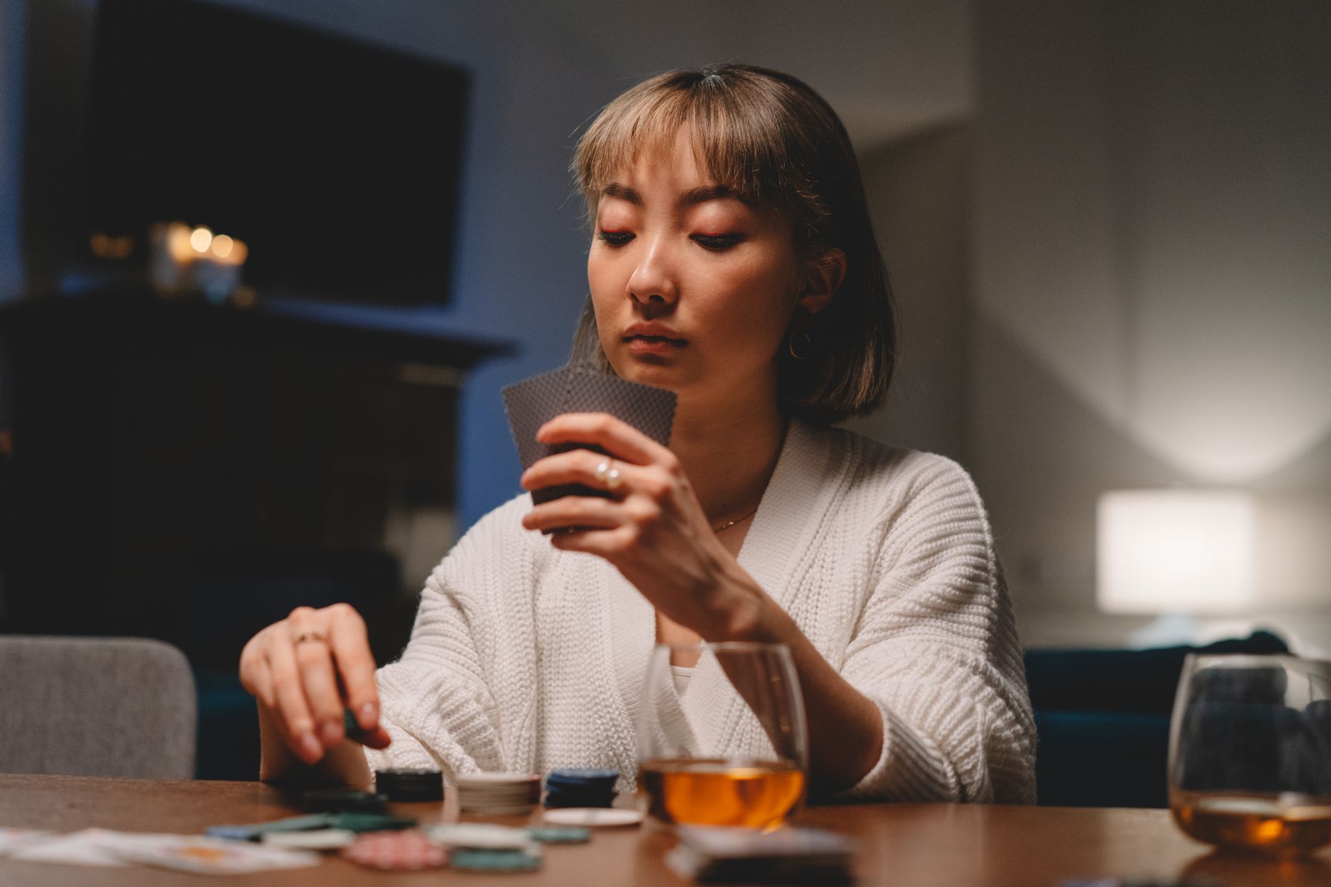 德州牛仔牌型大小排序怎么记？一张表理清从高到低的规则（实战示例）